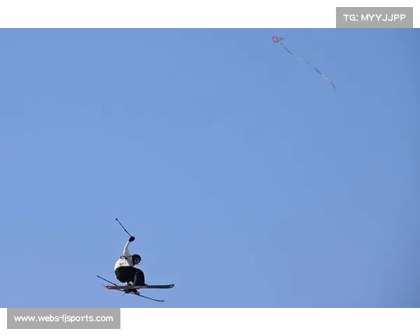 芬兰运动员安妮·凯雷韦获自由式滑雪大跳台世界杯金牌
